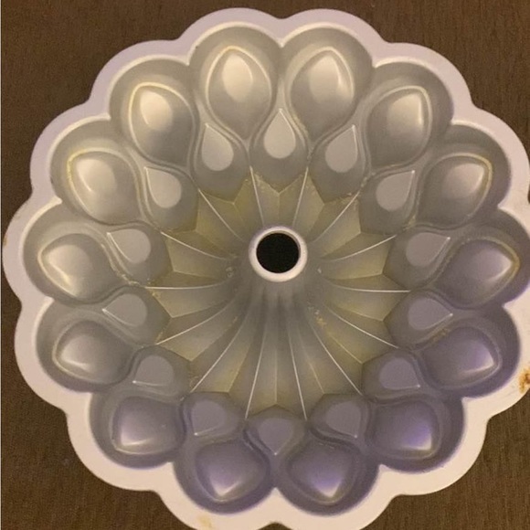 Nordic Ware Bundt pan